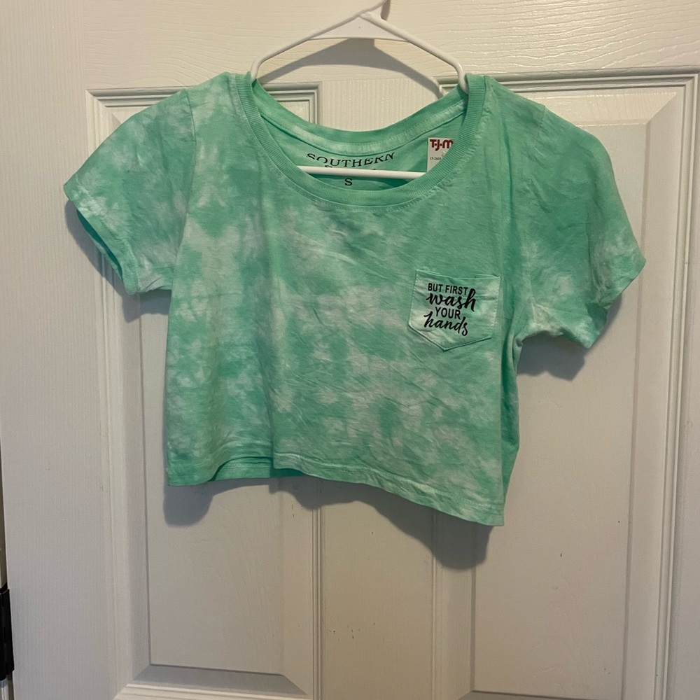Green tie dye crop top tags on